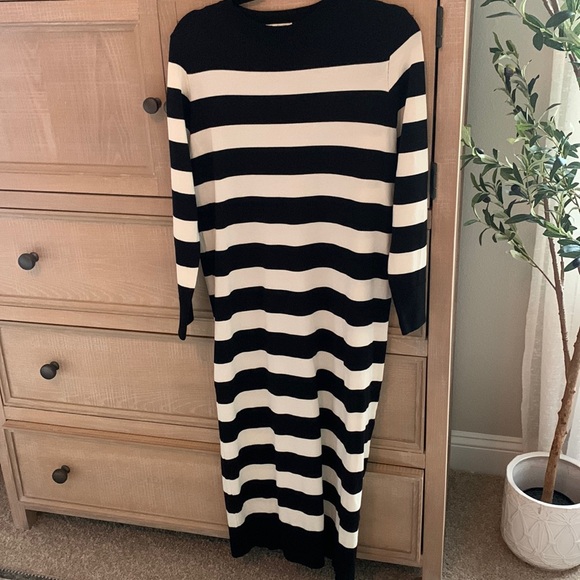 Sweater Dress - Picture 1 of 4